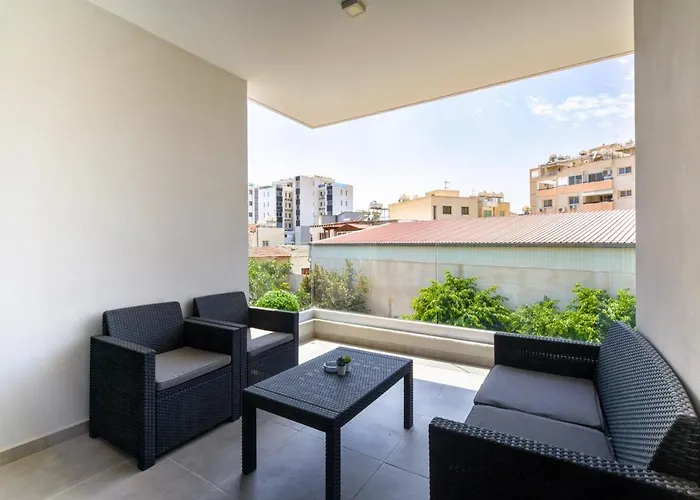 Lägenhet Luxury Modern Larnaca